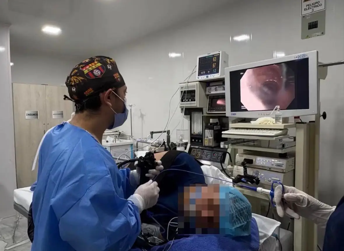 dr pablo gastroenerologia ibarra endoscopía